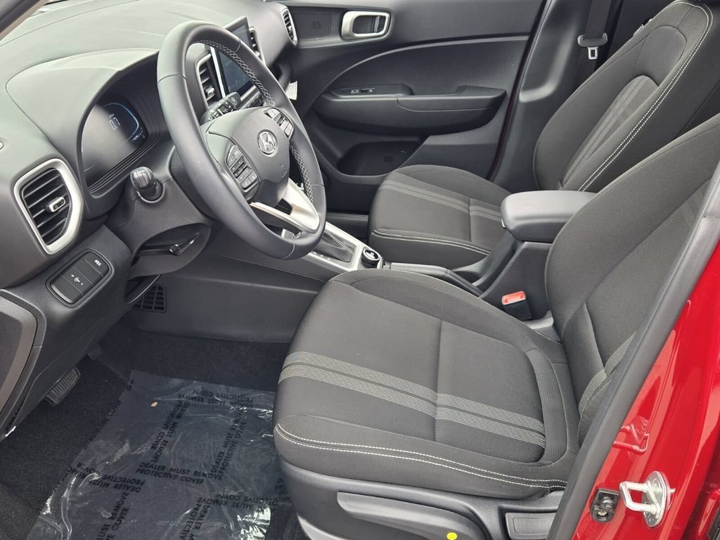 Certified 2023 Hyundai Venue SEL FWD image 10