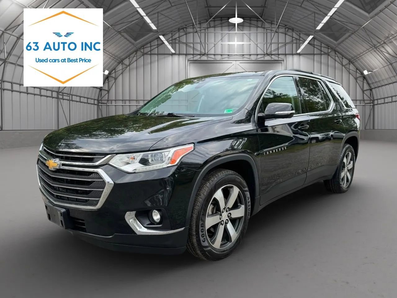 Used 2019 Chevrolet Traverse LT w/ LT Premium Package image 1