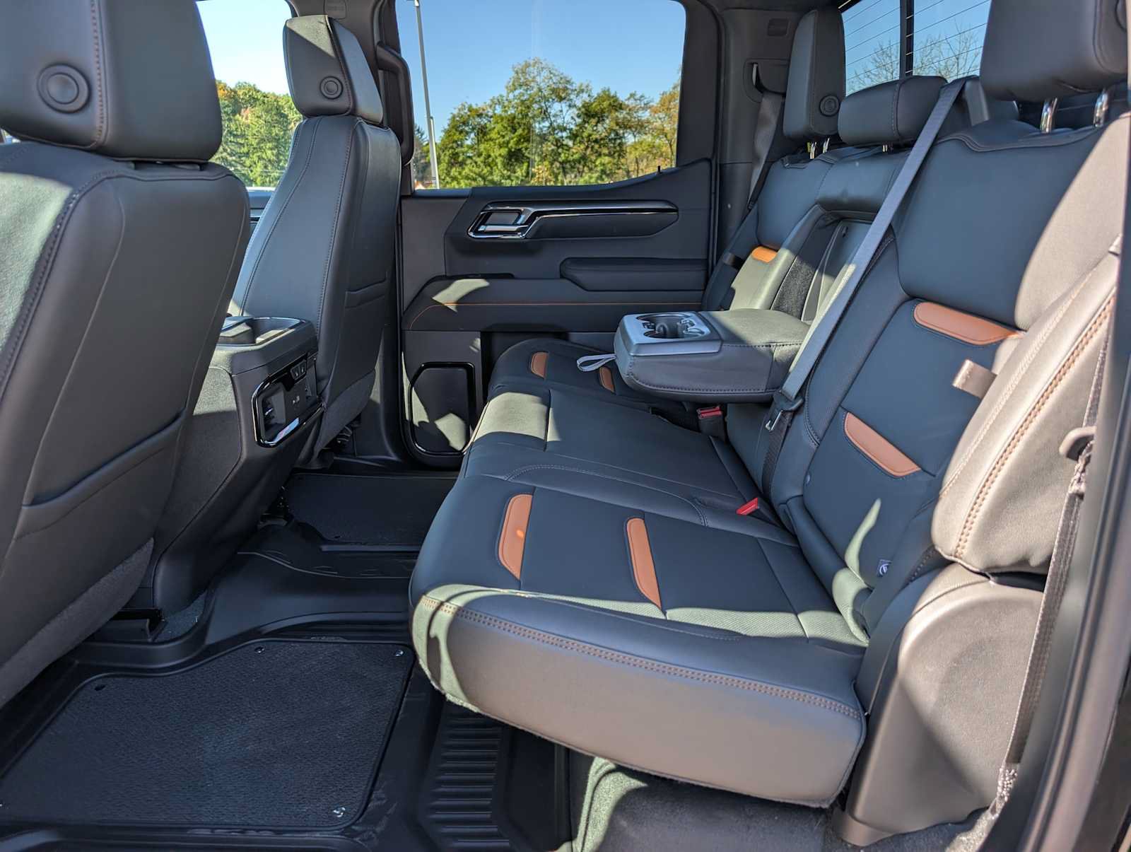 New 2026 GMC Sierra 1500 AT4 w/ AT4 Premium Package AWD/4WD image 20