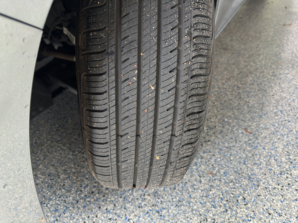 Used 2024 Chevrolet Malibu LT image 39