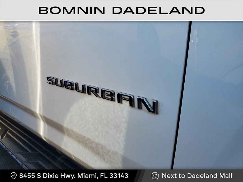 Used 2023 Chevrolet Suburban LT image 9