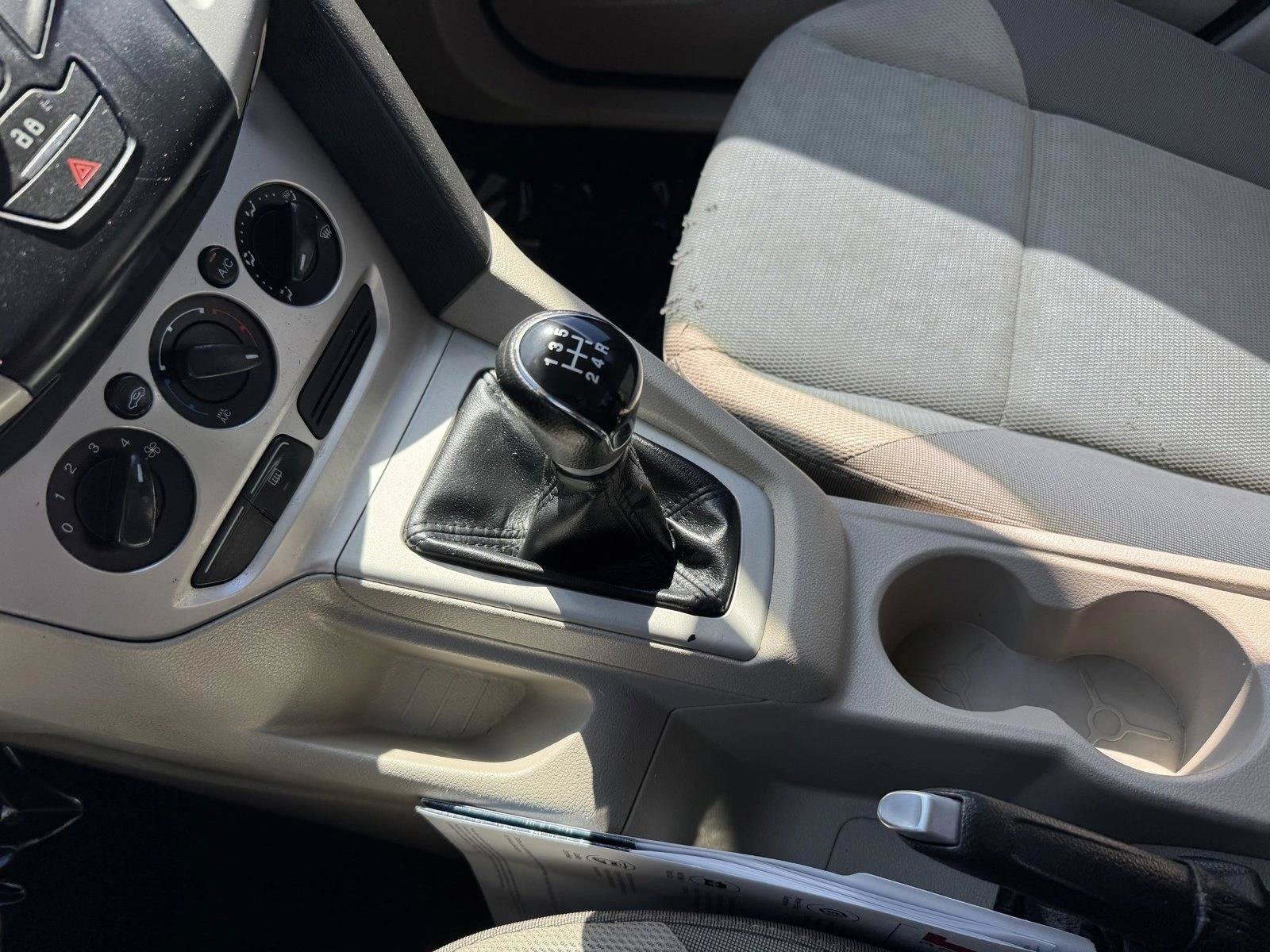 Used 2012 Ford Focus SE FWD image 15
