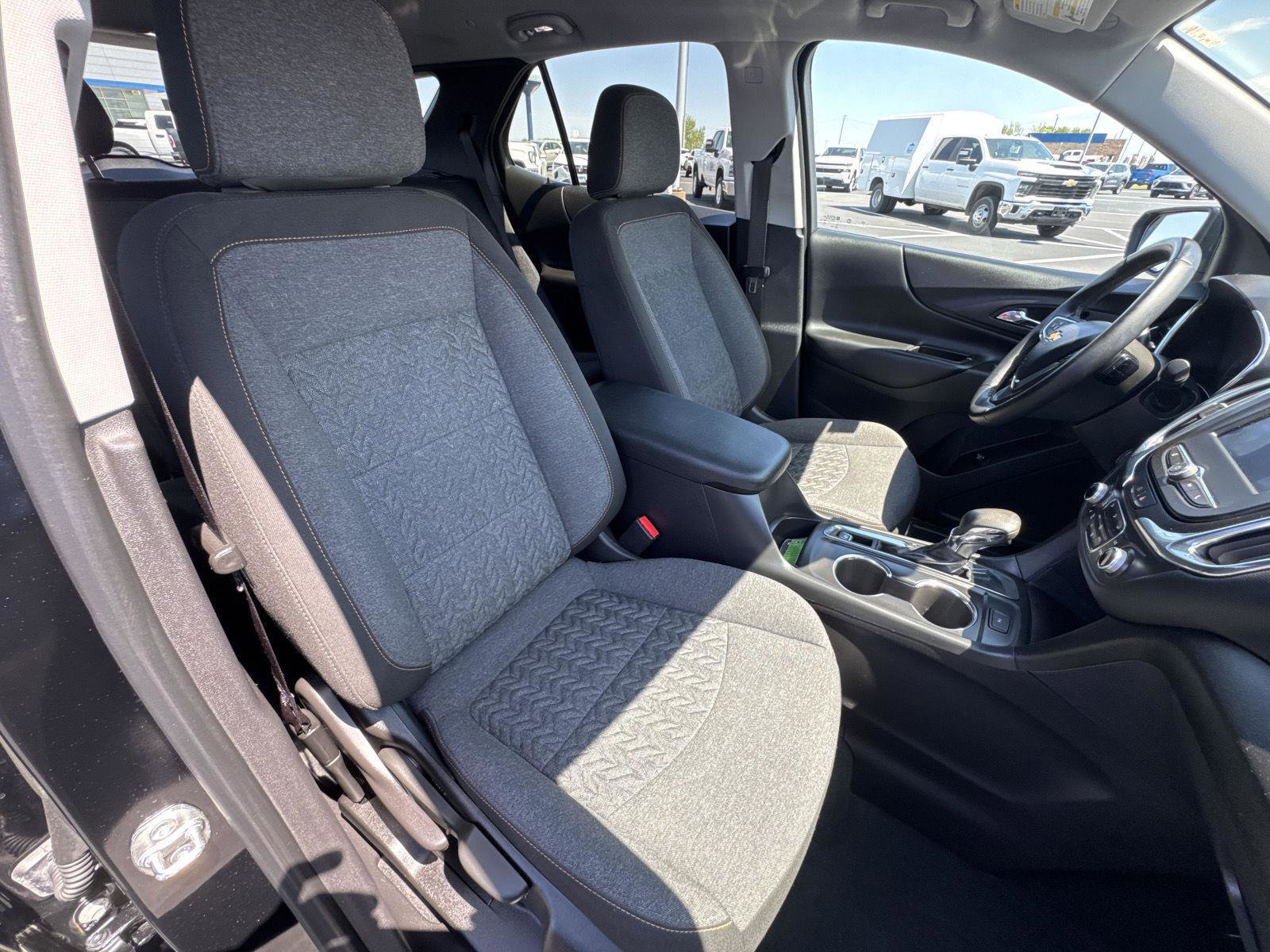 Used 2024 Chevrolet Equinox LT w/ LPO, Floor Liner Package FWD image 19