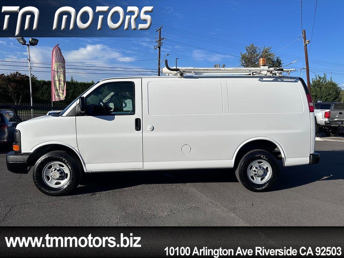 Used 2012 Chevrolet Express 2500 RWD image 3