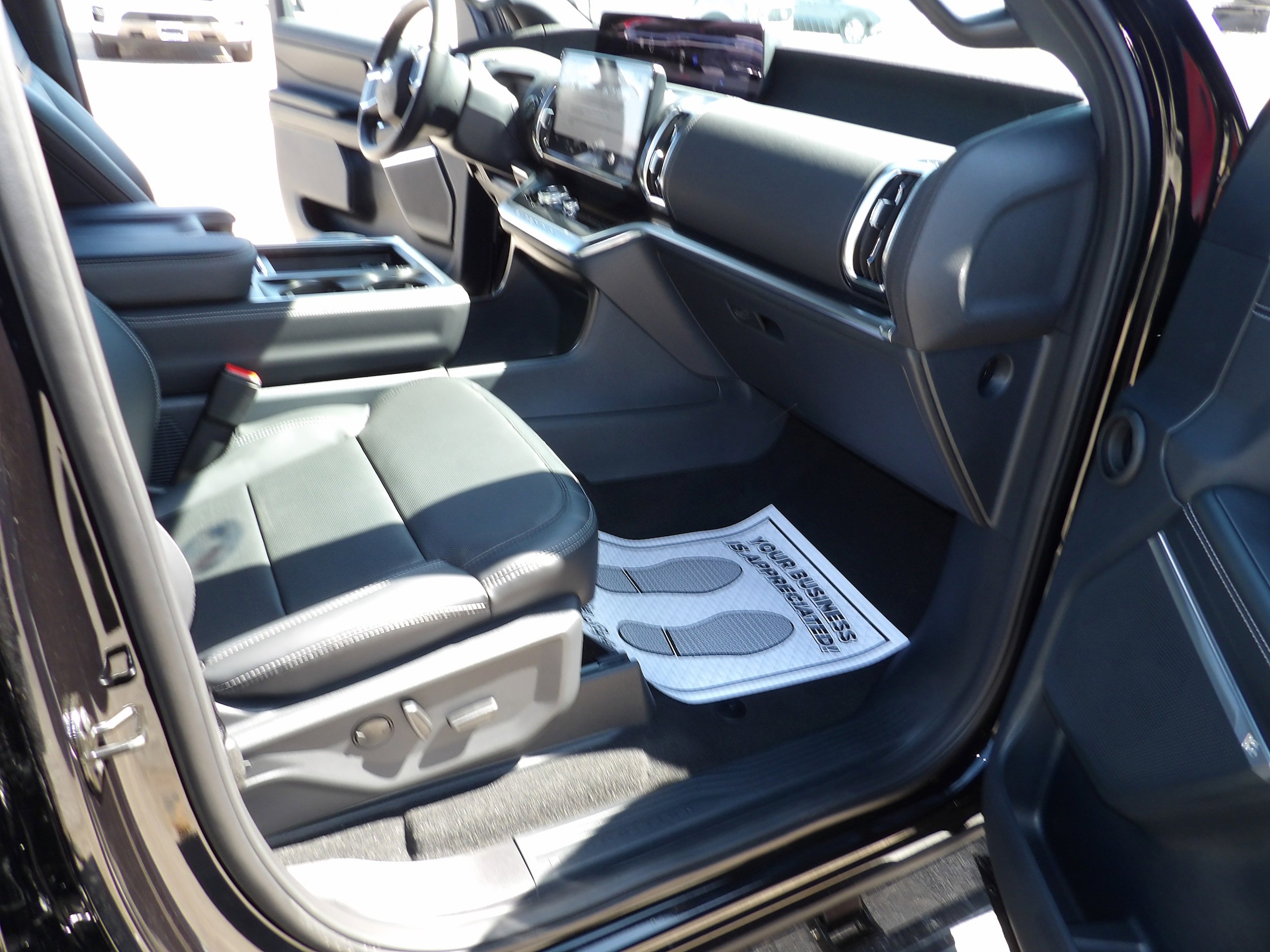 New 2026 Ford Expedition Platinum w/ Stealth Performance Package image 21