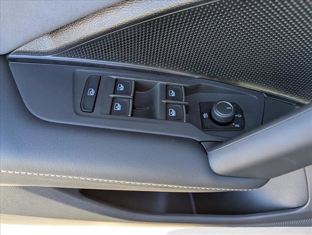 New 2026 Volkswagen Tiguan SE R-Line image 10