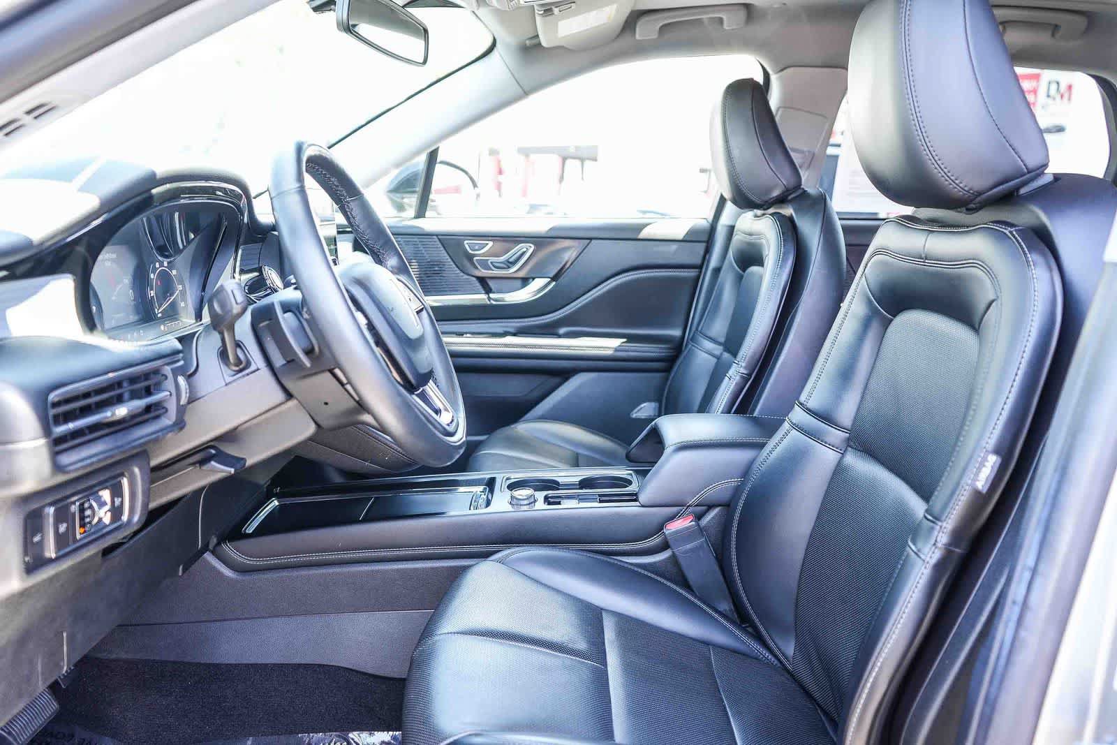 Used 2021 Lincoln Corsair FWD w/ Premium Package image 18