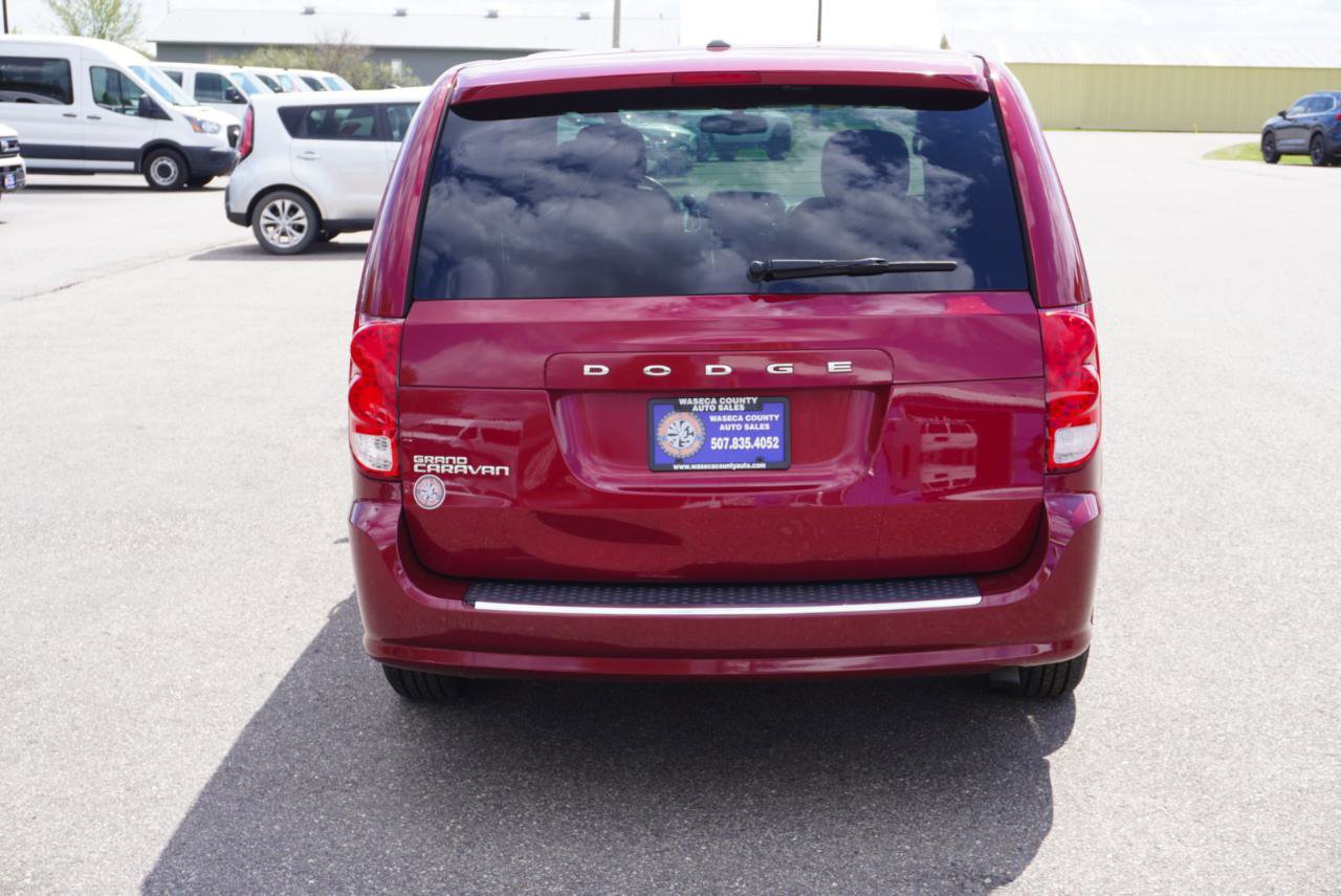 Used 2014 Dodge Grand Caravan SE FWD image 4