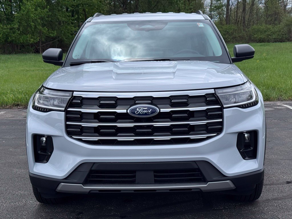 New 2026 Ford Explorer Active w/ Active Comfort Package AWD/4WD image 3