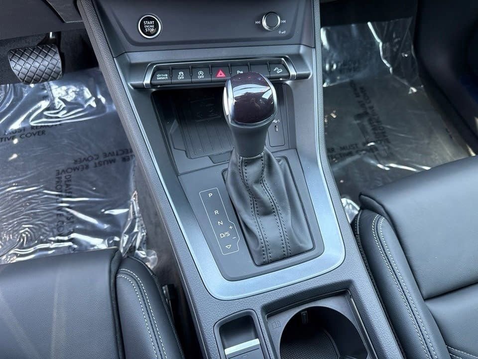 Certified 2025 Audi Q3 2.0T Premium w/ Convenience Package image 18