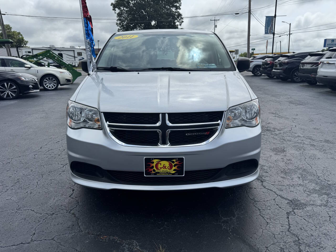 Used 2011 Dodge Grand Caravan Express w/ PWR Window Group FWD image 9
