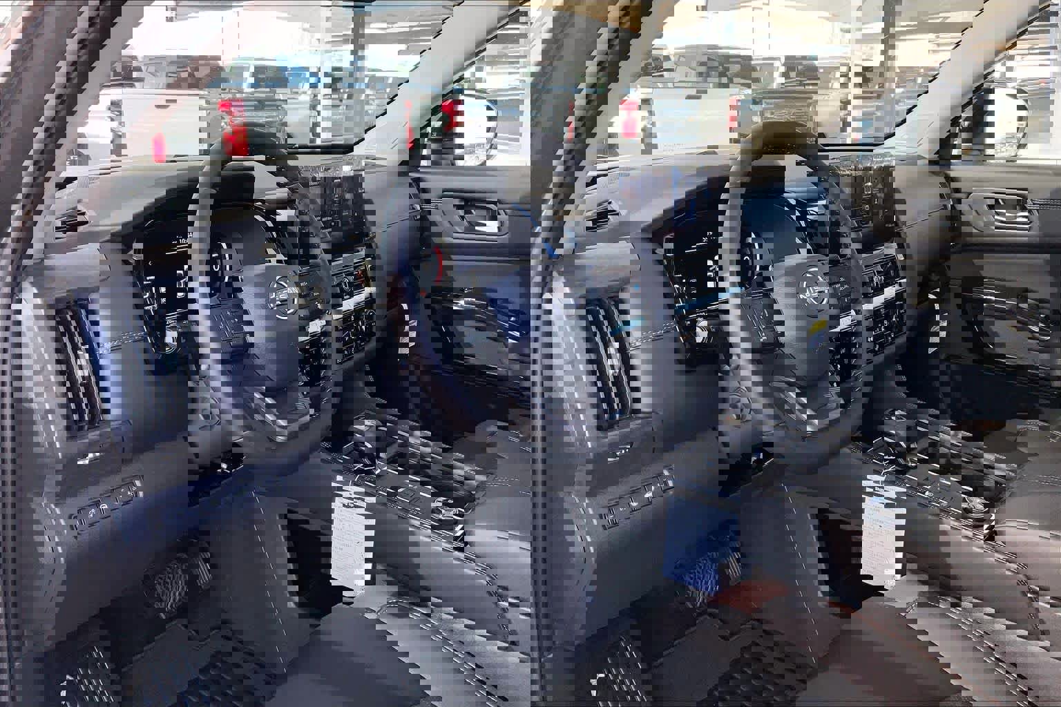 New 2026 Nissan Pathfinder Platinum image 8