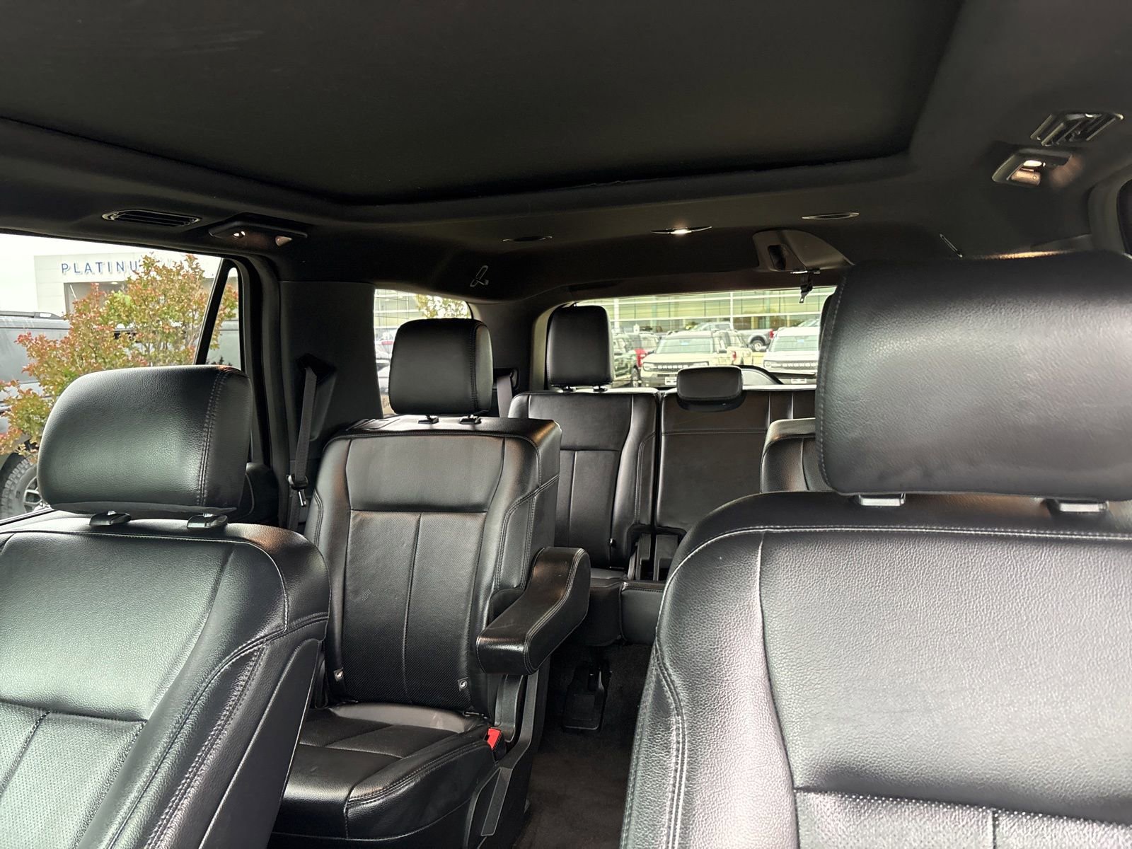 Used 2020 Ford Expedition XLT w/ Equipment Group 202A RWD image 18