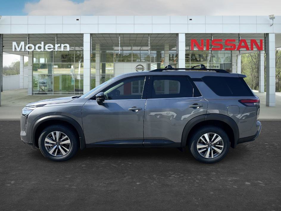 New 2026 Nissan Pathfinder SL image 2