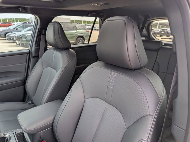 Certified 2026 Subaru Outback Touring AWD/4WD image 10