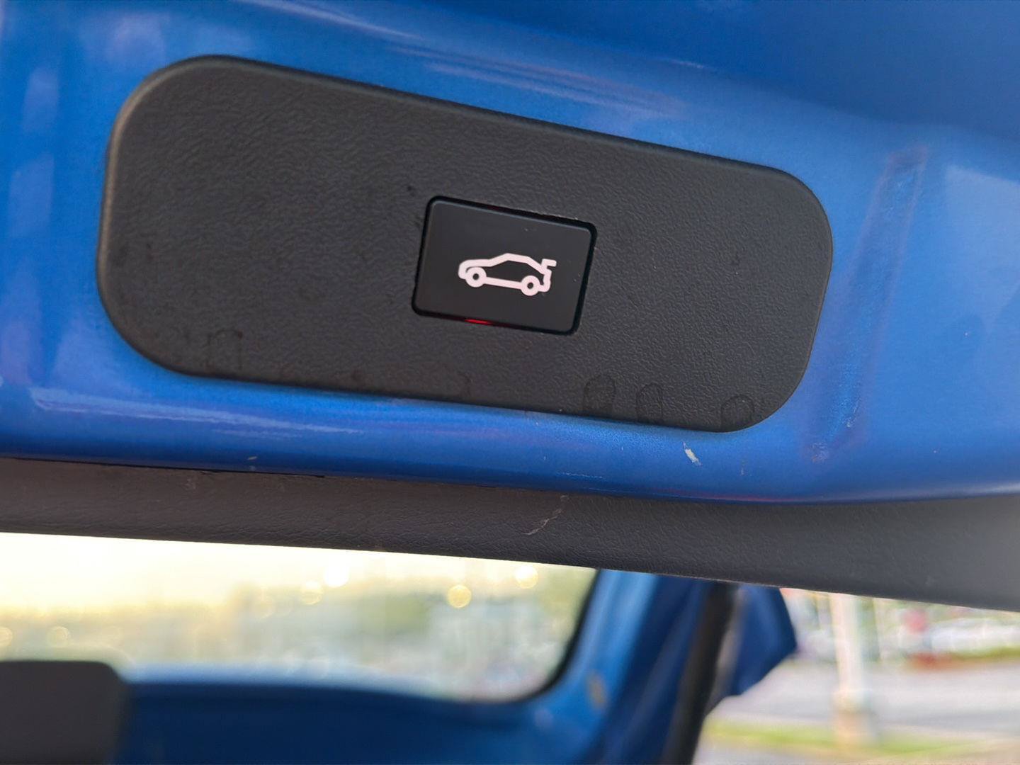 Used 2024 Nissan Kicks S FWD image 33