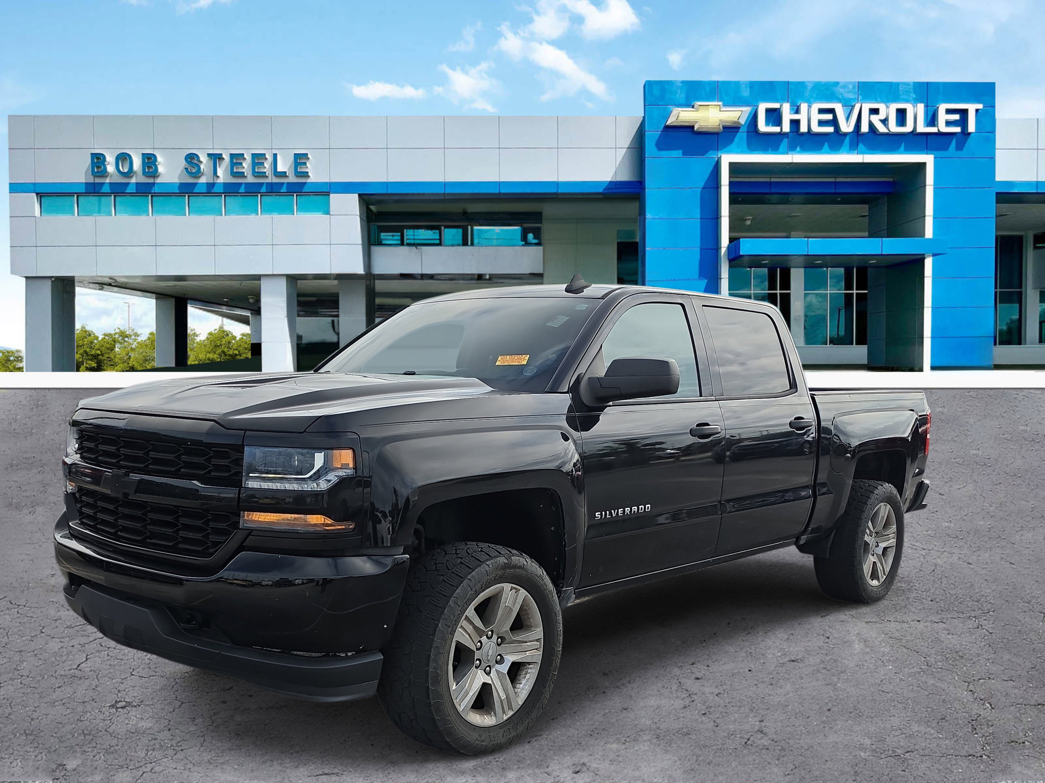 Used 2018 Chevrolet Silverado 1500 Custom w/ Custom Value Package RWD image 3