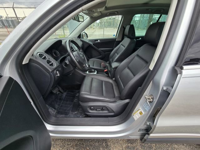 Used 2017 Volkswagen Tiguan Wolfsburg Edition AWD/4WD image 9