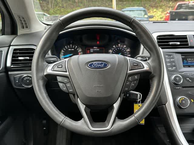 Used 2015 Ford Fusion SE w/ Equipment Group 201A FWD image 7