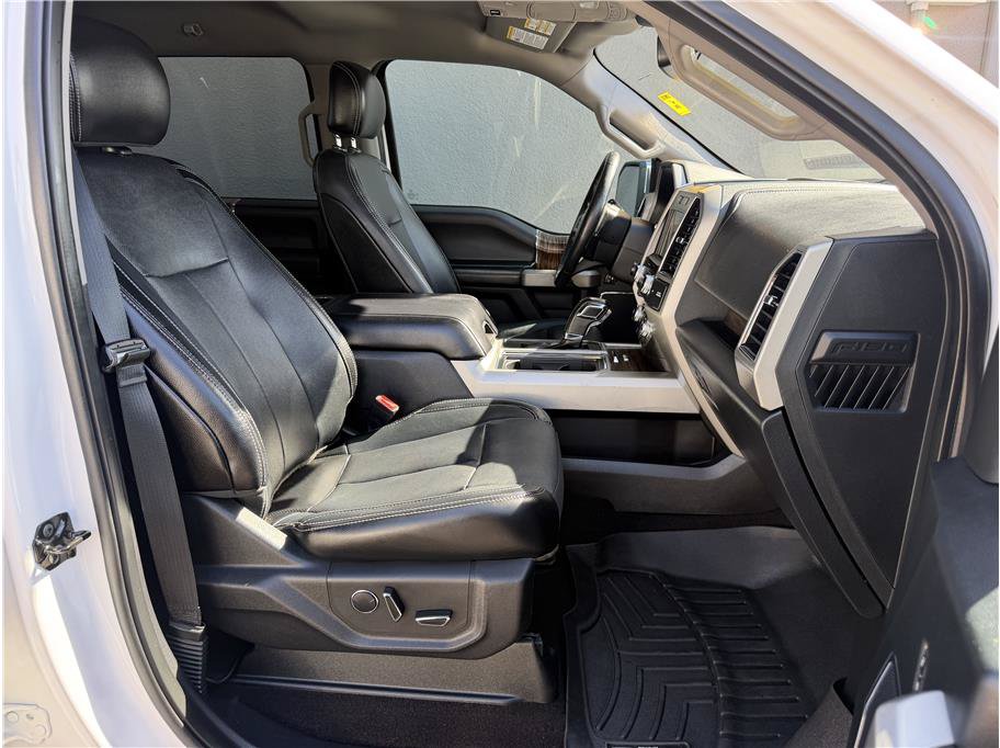 Used 2018 Ford F150 Lariat w/ Equipment Group 502A Luxury AWD/4WD image 14