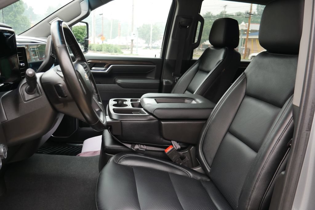 Used 2025 Chevrolet Silverado 2500 LT w/ Safety Package AWD/4WD image 27