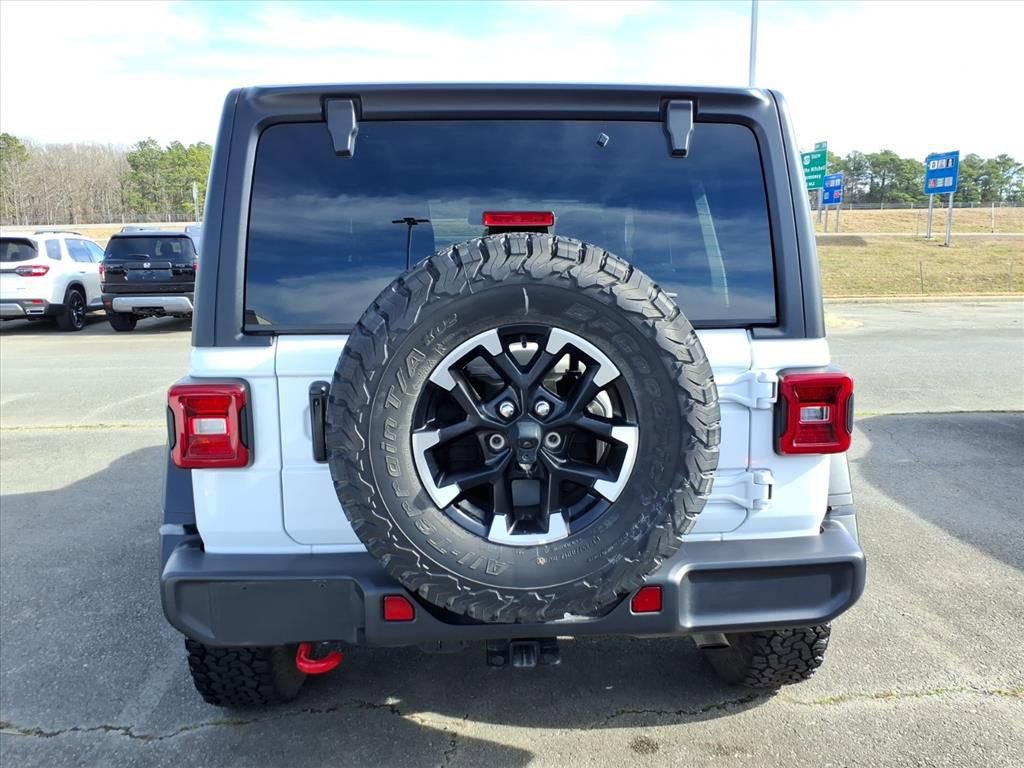 Used 2025 Jeep Wrangler Unlimited Rubicon image 4