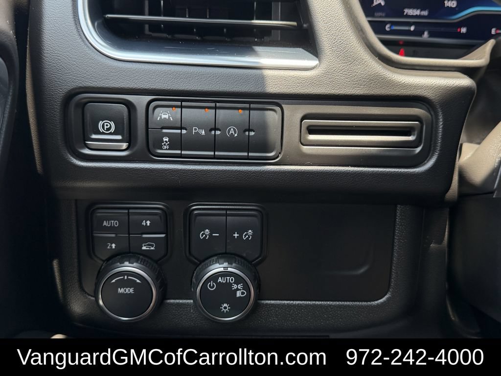 Used 2024 Chevrolet Suburban LT AWD/4WD image 27