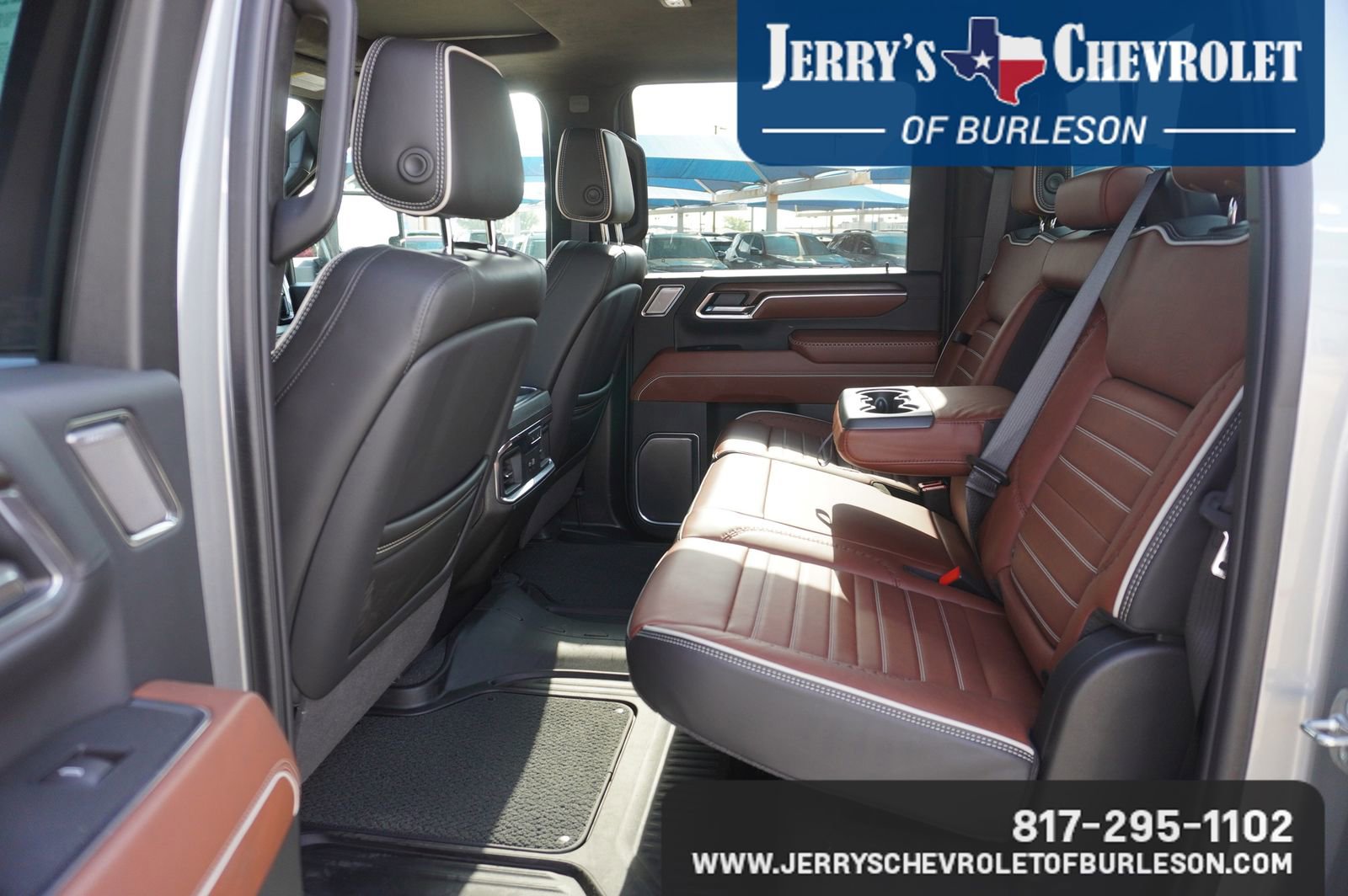 Used 2025 GMC Sierra 3500 Denali Ultimate image 6