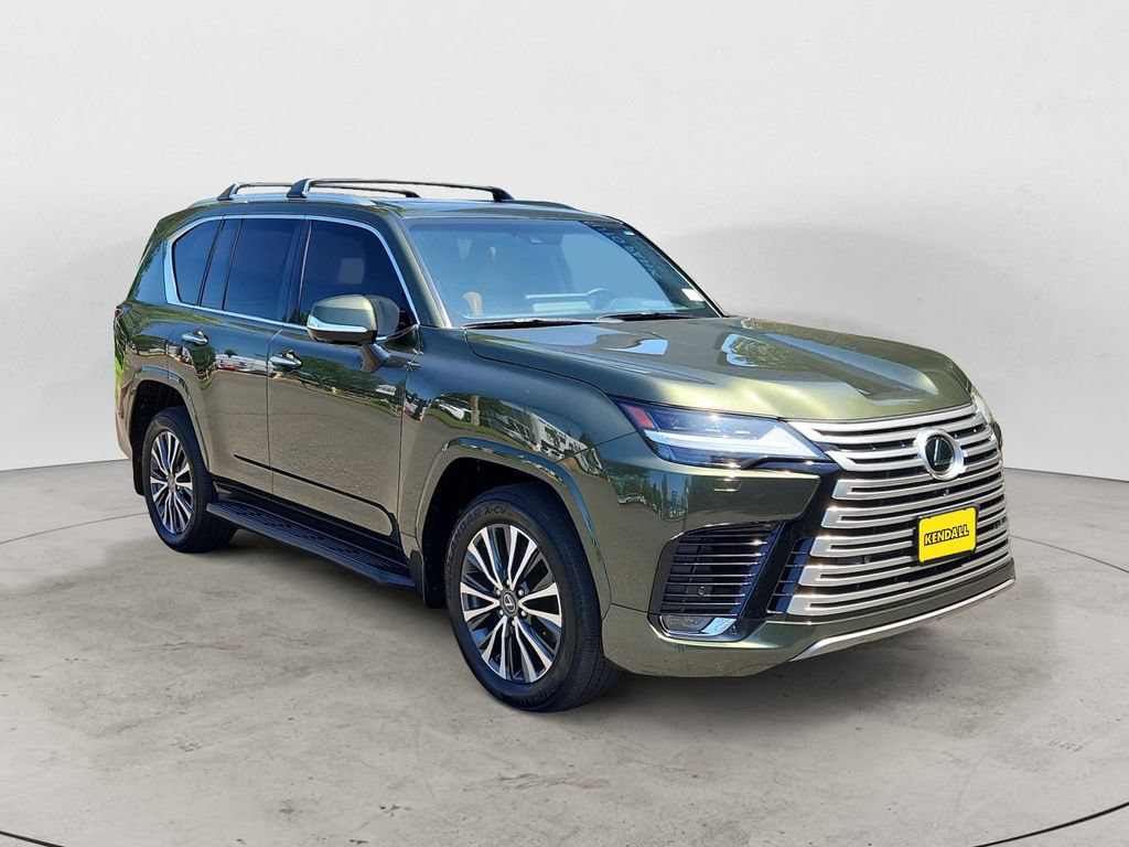 Used 2024 Lexus LX 600 4WD w/ Premium Package image 3