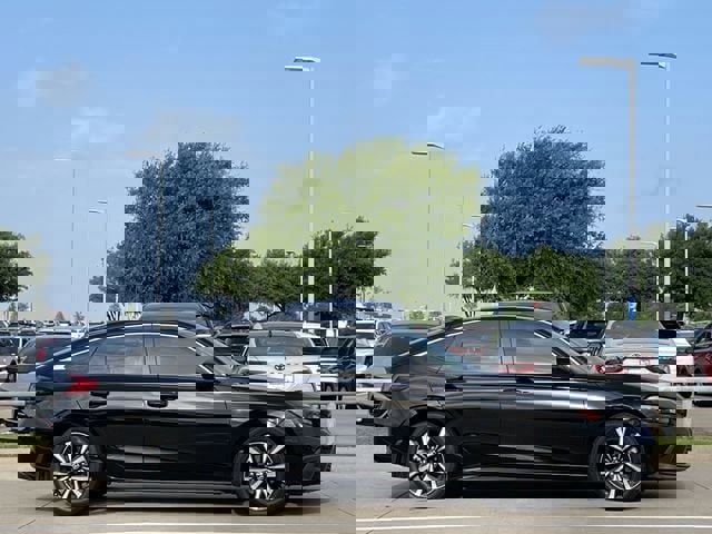 Used 2024 Honda Civic EX-L image 3