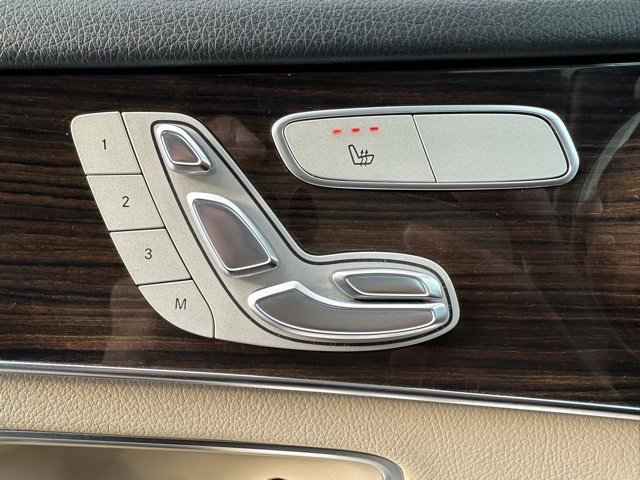 Used 2018 Mercedes-Benz GLC 300 4MATIC image 14