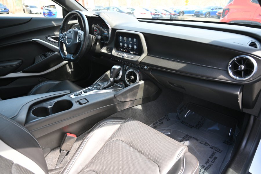 Used 2022 Chevrolet Camaro LT w/ Technology Package RWD image 16