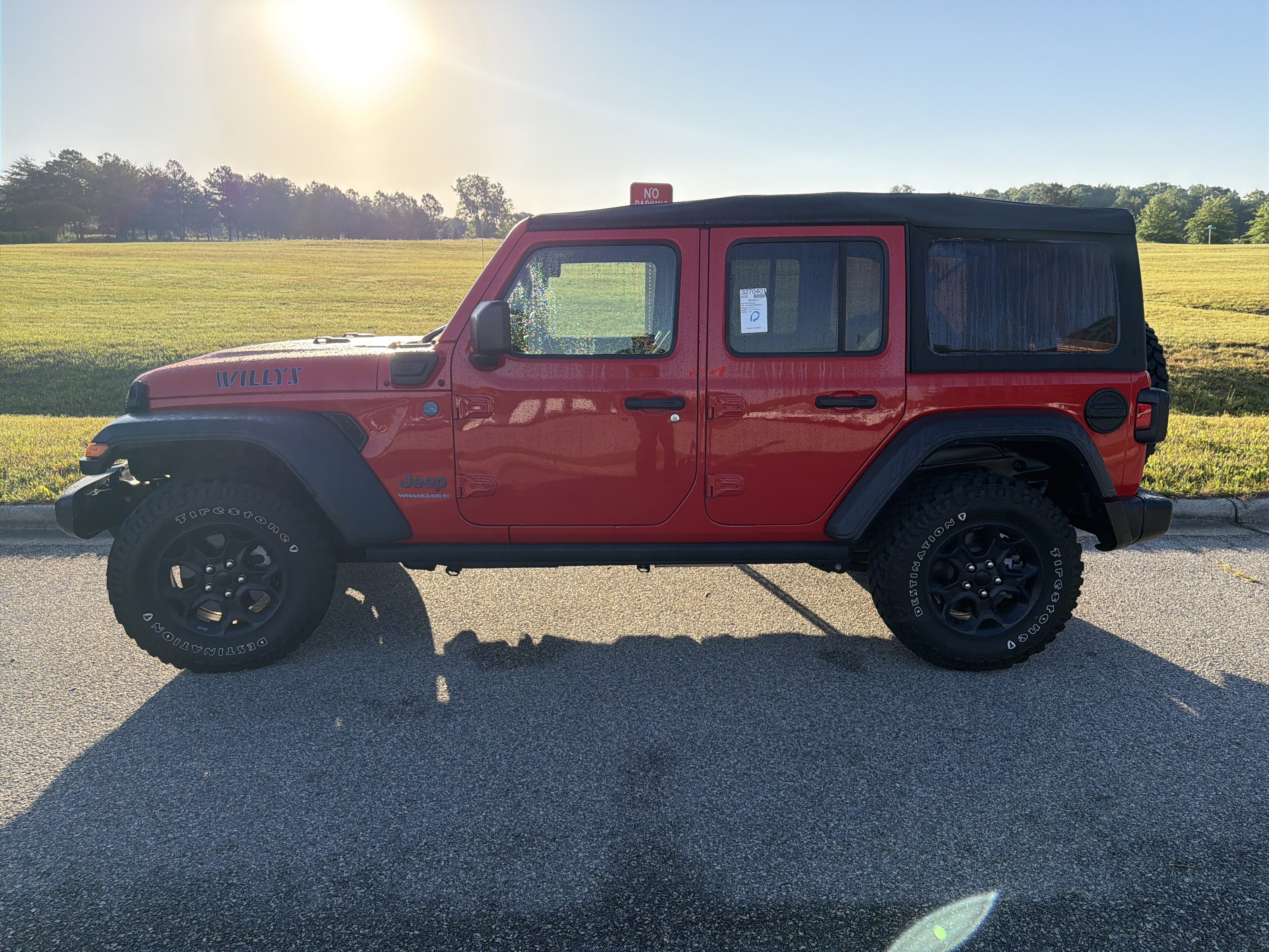 Used 2023 Jeep Wrangler Unlimited w/ Cold Weather Group AWD/4WD image 7