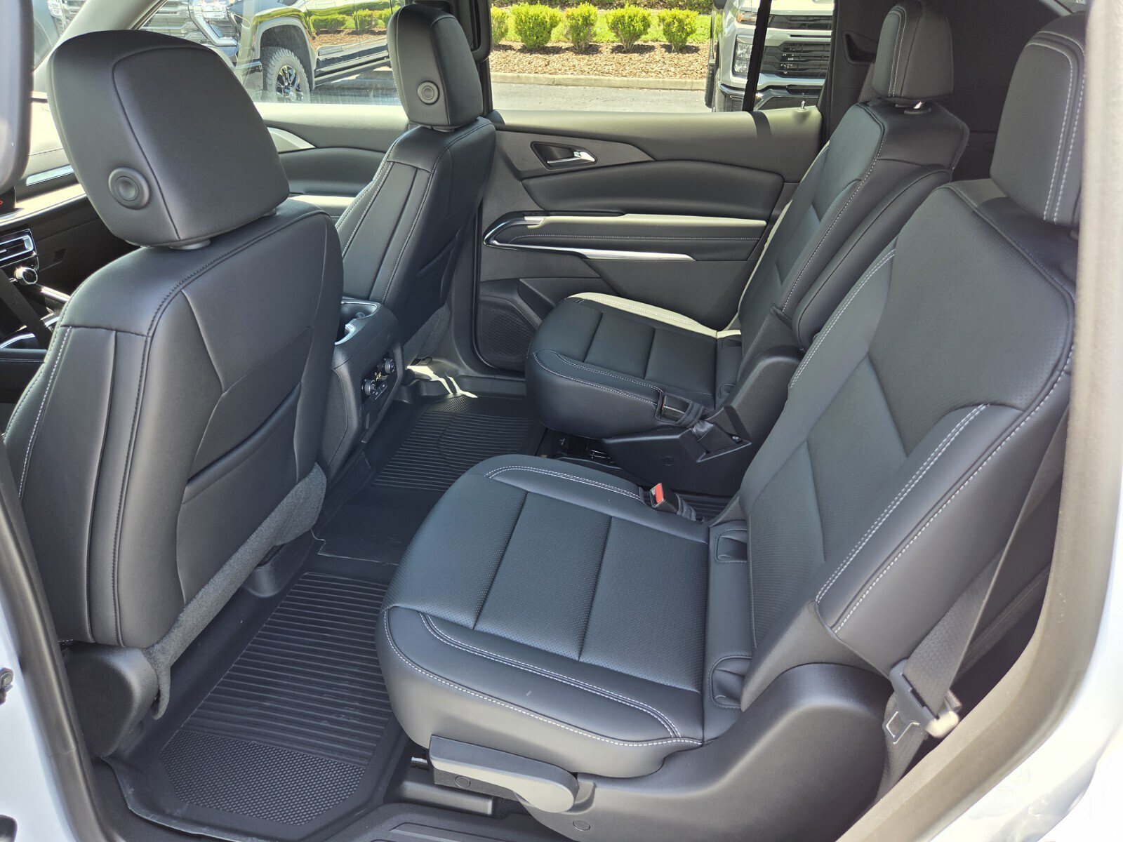 New 2026 Chevrolet Traverse LT w/ Driver Confidence Package AWD/4WD image 6