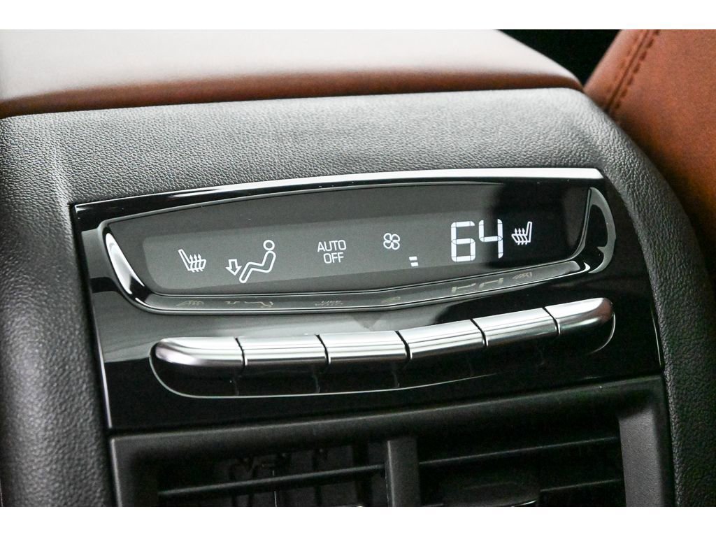 New 2026 Cadillac XT5 Sportv w/ LPO, Onyx Lite Package image 13