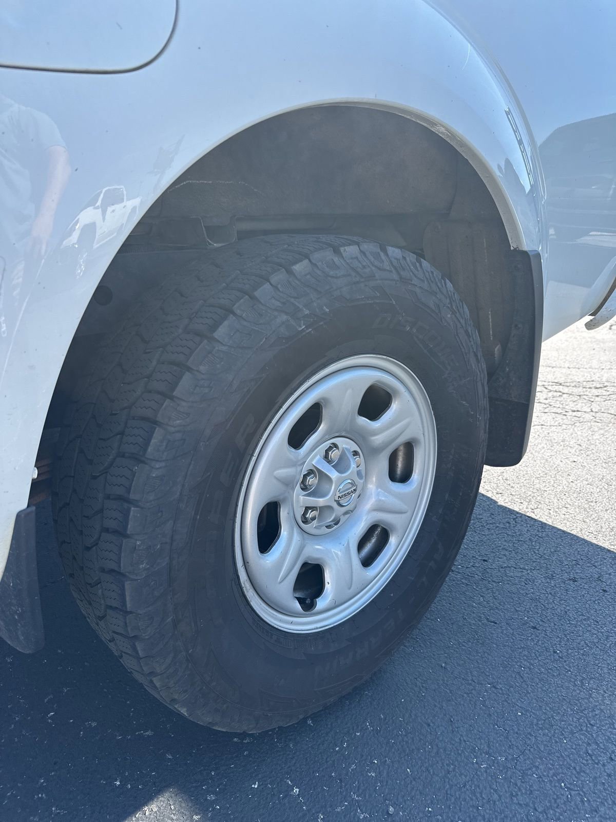 Used 2020 Nissan Frontier S image 6