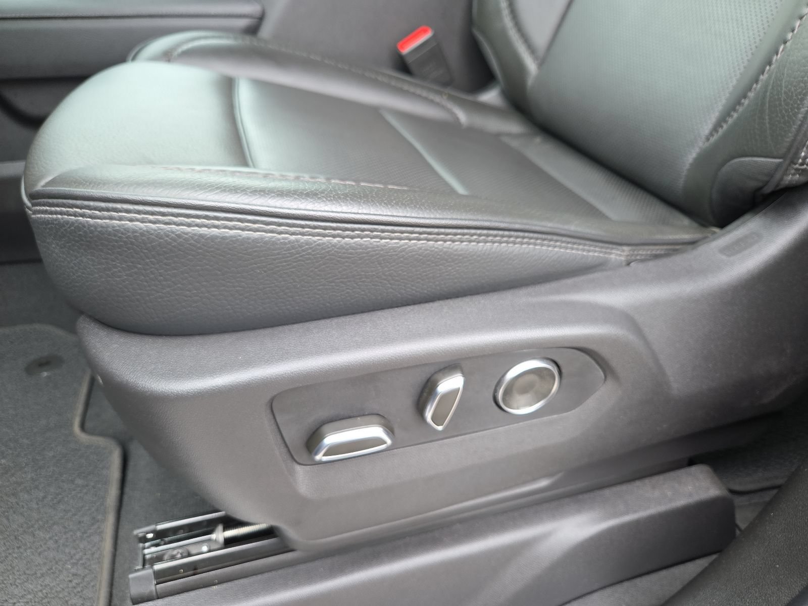 Certified 2026 GMC Sierra 1500 Denali AWD/4WD image 21