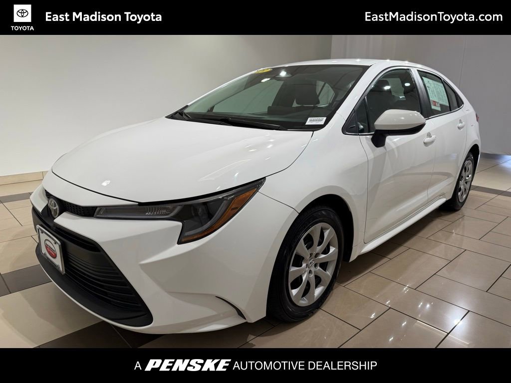 Used 2023 Toyota Corolla LE image 1