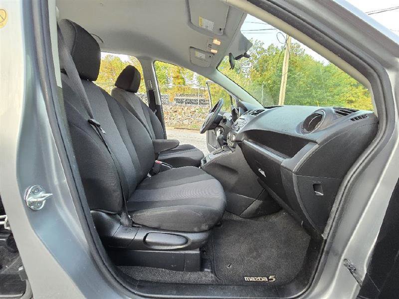 Used 2014 MAZDA MAZDA5 Sport FWD image 22