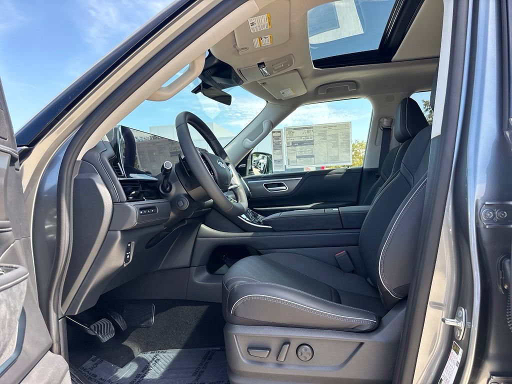New 2027 INFINITI QX80 Luxe w/ Cargo Package RWD image 7