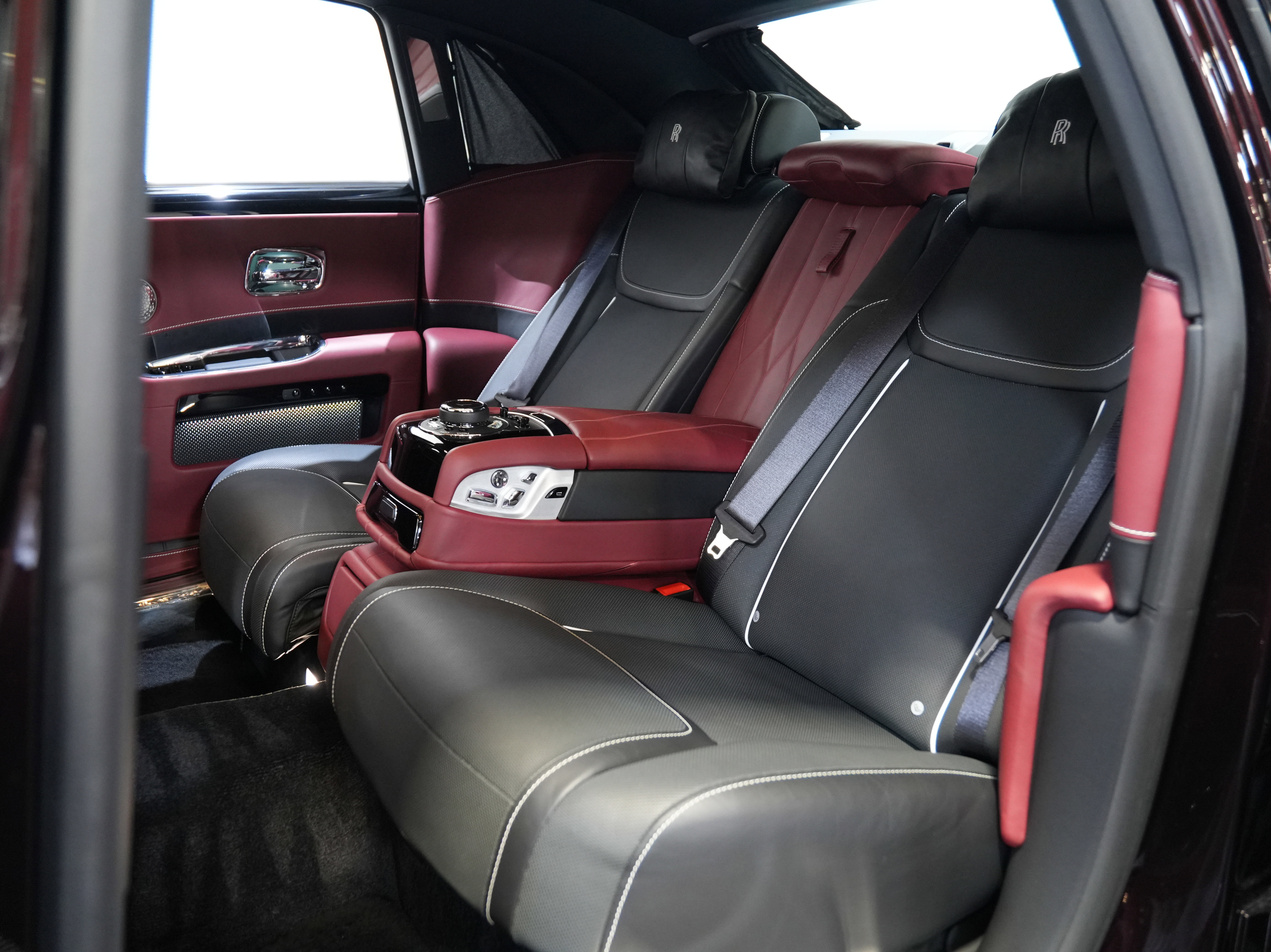 Used 2020 Rolls-Royce Ghost image 65