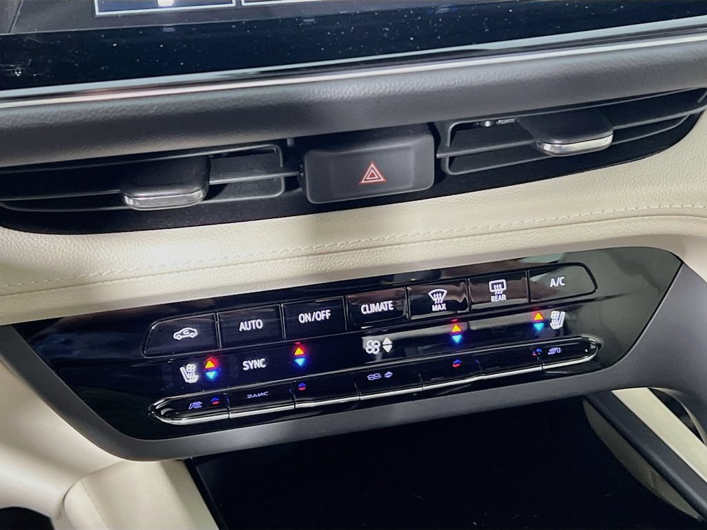 Certified 2023 Buick Envision Avenir AWD/4WD image 15