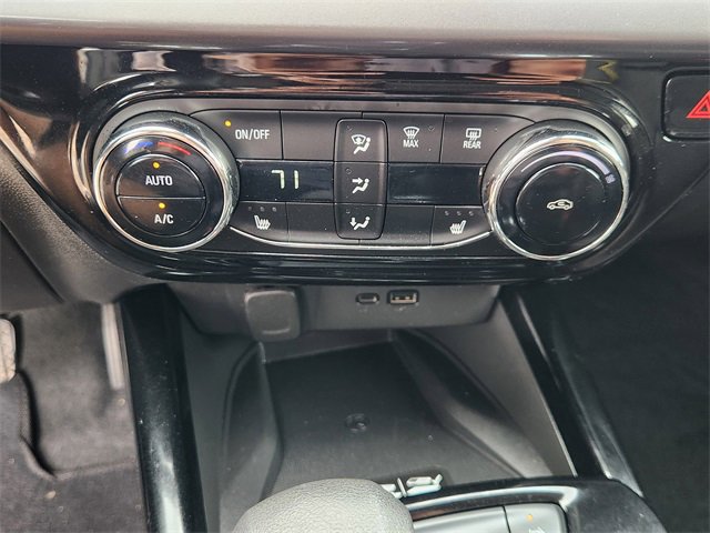 Used 2025 Chevrolet Trax ACTIV w/ Sunroof Package image 18