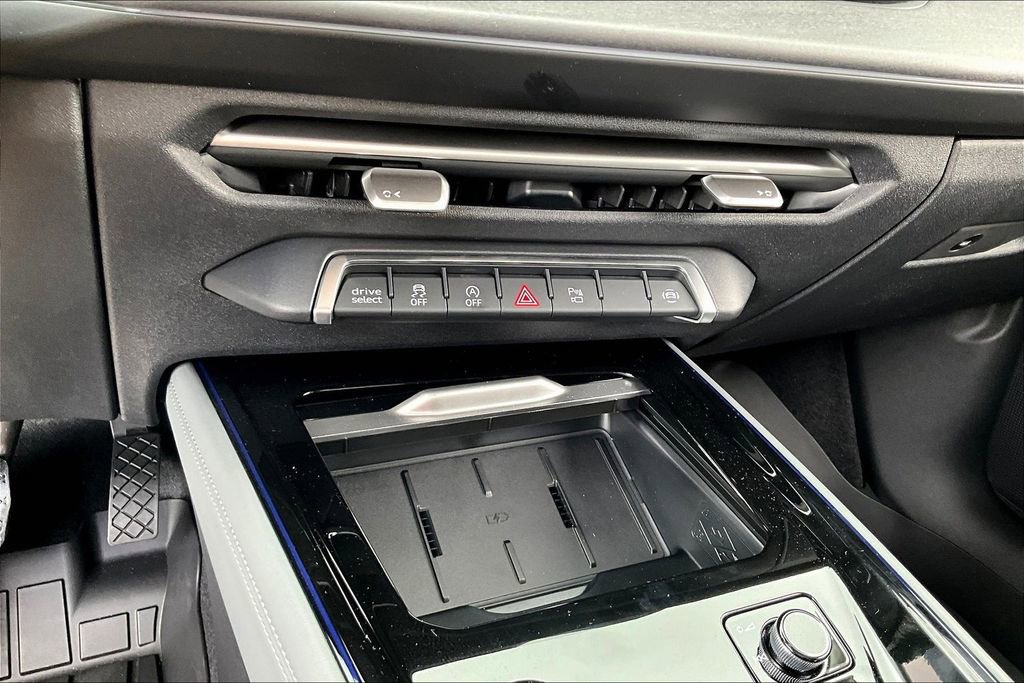New 2026 Audi Q3 quattro 2.0T image 16