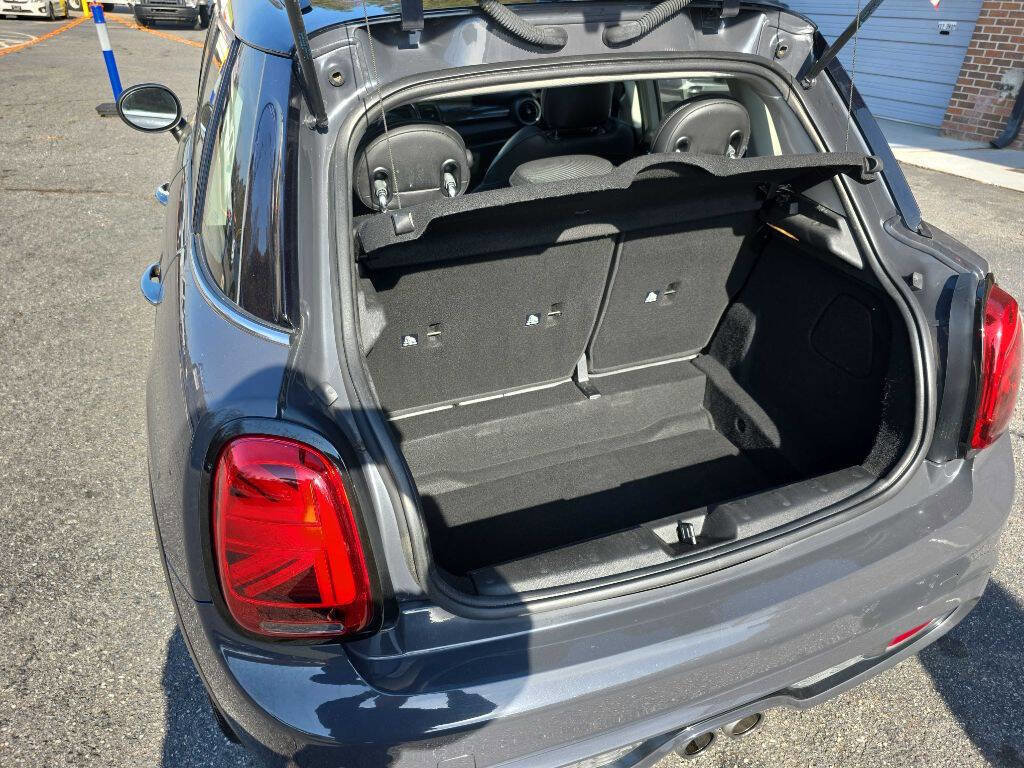 Used 2019 MINI Cooper S image 9