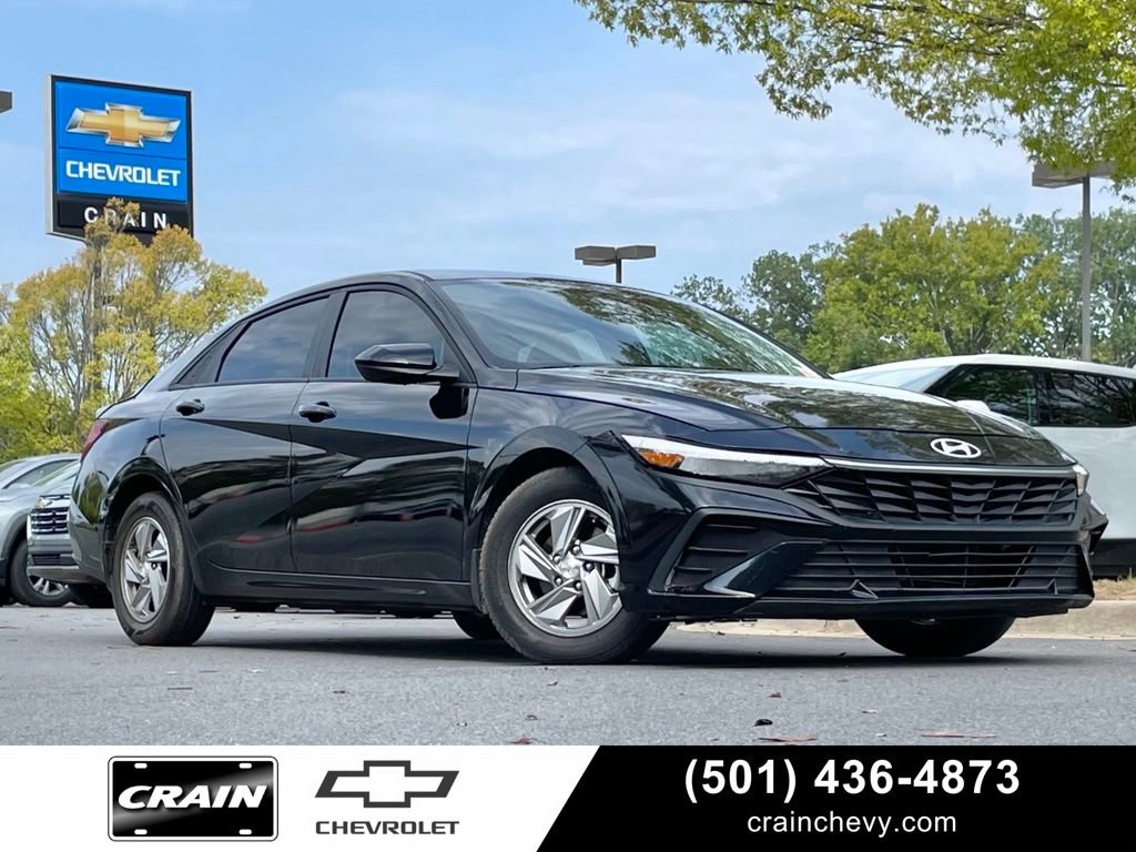 Used 2025 Hyundai Elantra SE