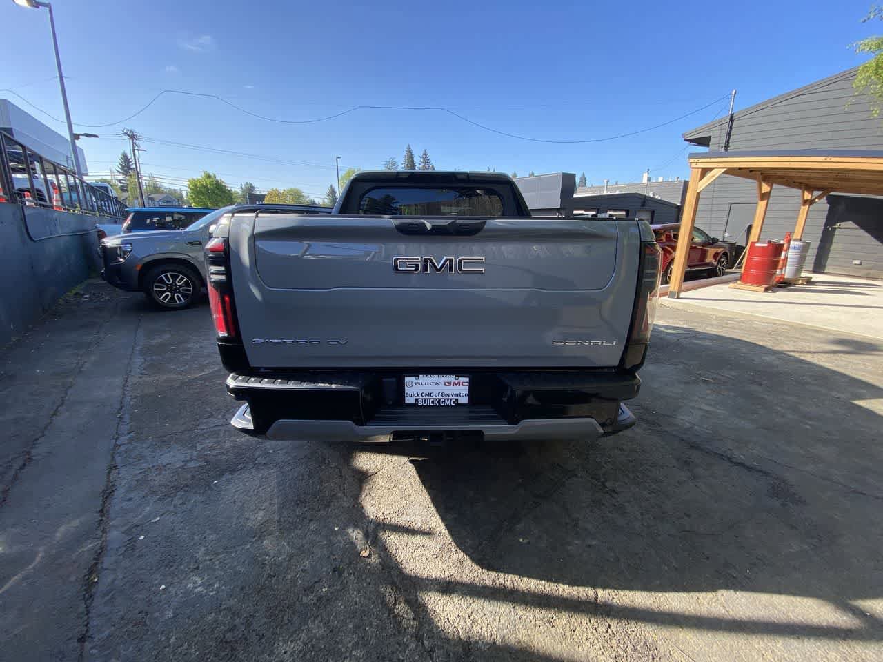 Used 2024 GMC Sierra EV Denali AWD/4WD image 5