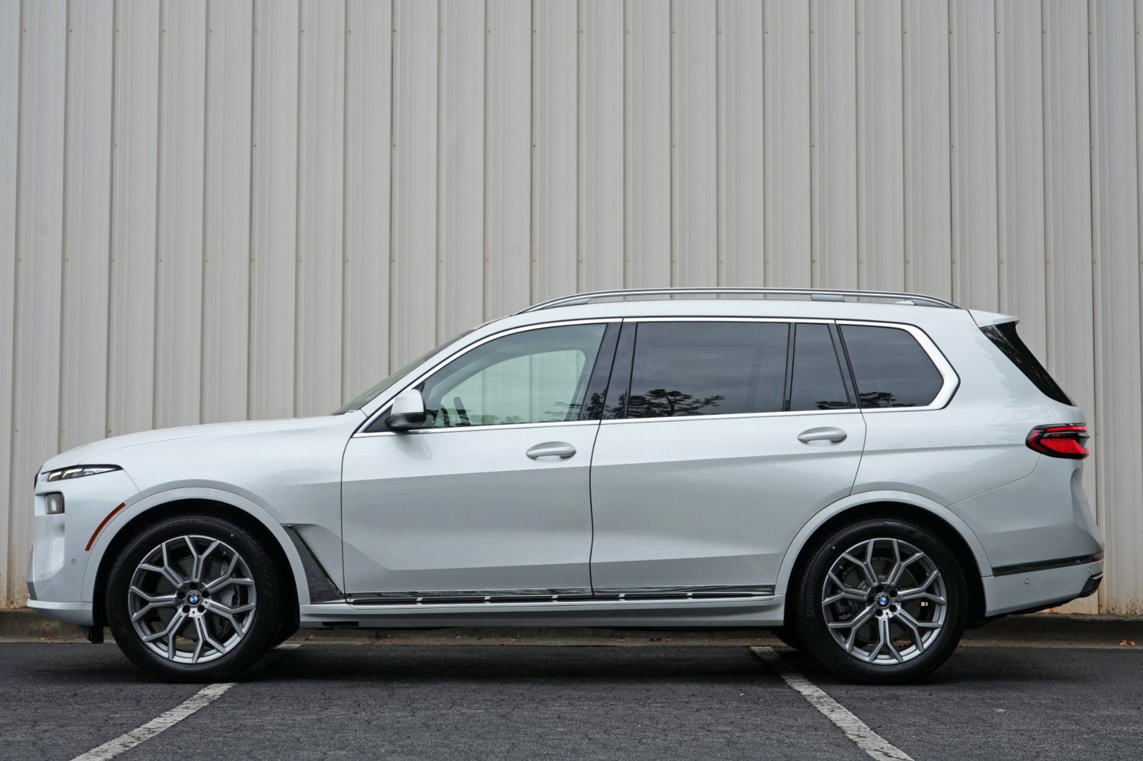 Used 2024 BMW X7 xDrive40i AWD/4WD image 9