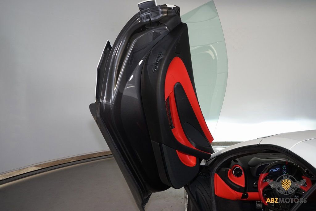 Used 2020 McLaren 600LT Spider image 11