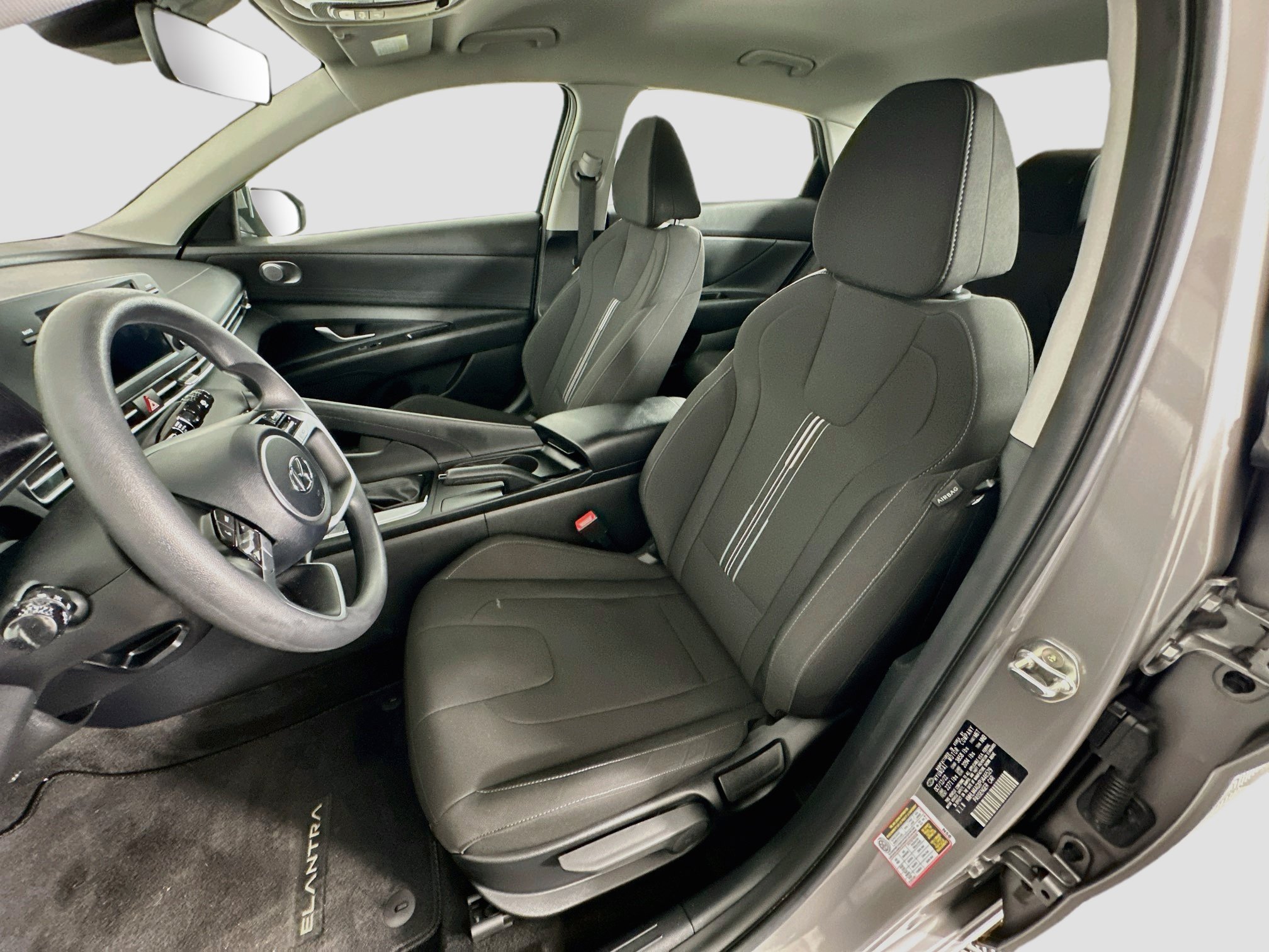 Used 2023 Hyundai Elantra SEL w/ Cargo Package FWD image 13
